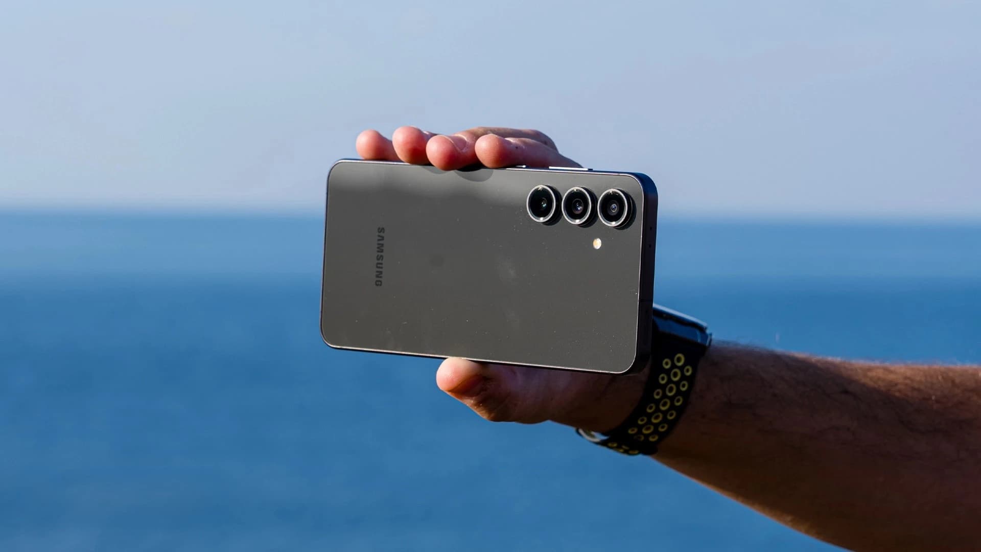 📱 Rumor: Galaxy S25 FE may get Dimensity 9400 instead of Exynos 2400e